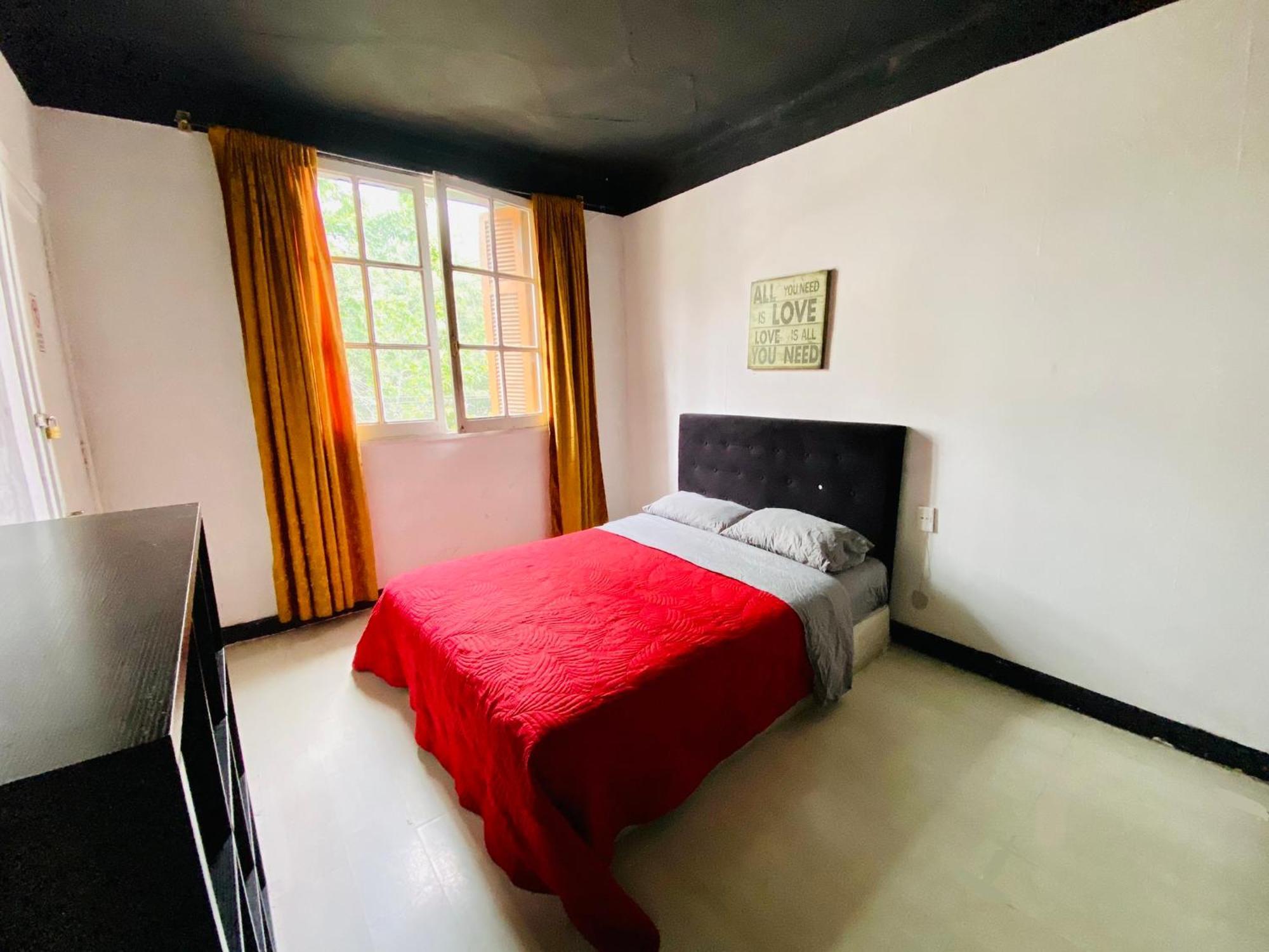 Urbano Hostel ซานติอาโก ภายนอก รูปภาพ